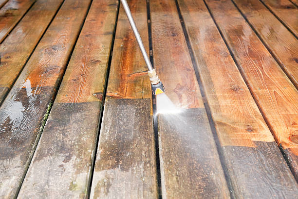 Best Sidewalk Pressure Washing  in Metuchen, NJ